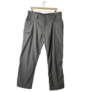 Duluth Trading Co Pants Men's 36x30 Gray Flex Dry On The Fly Relaxed Fit Cargo